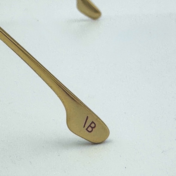 Victoria Beckham Square Hammered Metal Navigator Sunglasses - Picture 7 of 7